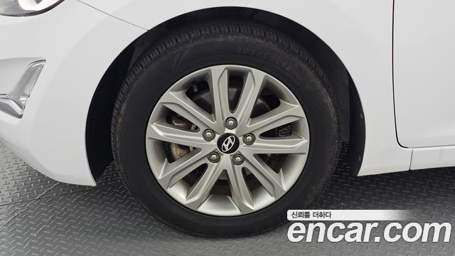 Hyundai Avante 1.6 GDi Modern Standard 2014 — фото 5
