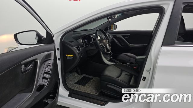 Hyundai Avante 1.6 GDi Modern Standard 2014 — фото 10