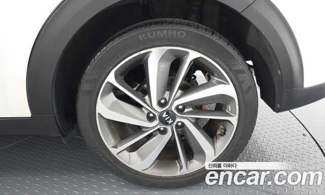 Kia Niro Prestige 2017 — фото 21