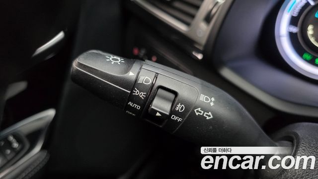 Kia Niro Prestige 2017 — фото 29