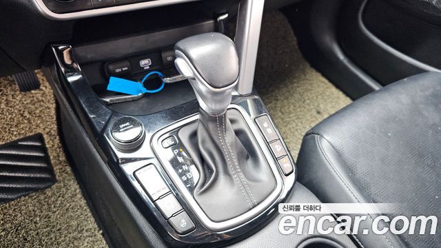 Kia Seltos Diesel 1.6 2WD Prestige 2020 — фото 9