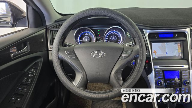 Hyundai Sonata (YF) CVVL Premier 2012 — фото 15