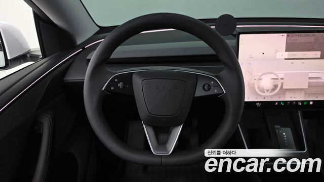 Tesla Model Y Long Range AWD 2025 — фото 13