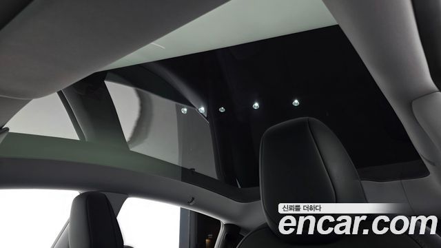 Tesla Model Y Long Range AWD 2025 — фото 19
