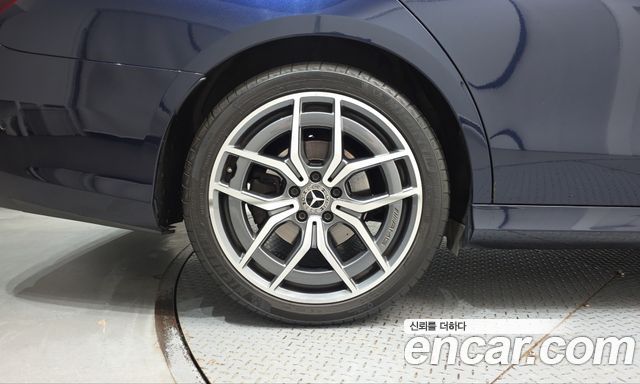 Mercedes-Benz E-Class (W213) E220d 4MATIC AMG Line 2022 — фото 5