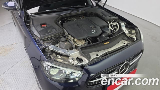 Mercedes-Benz E-Class (W213) E220d 4MATIC AMG Line 2022 — фото 6
