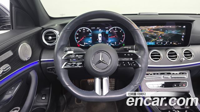 Mercedes-Benz E-Class (W213) E220d 4MATIC AMG Line 2022 — фото 13