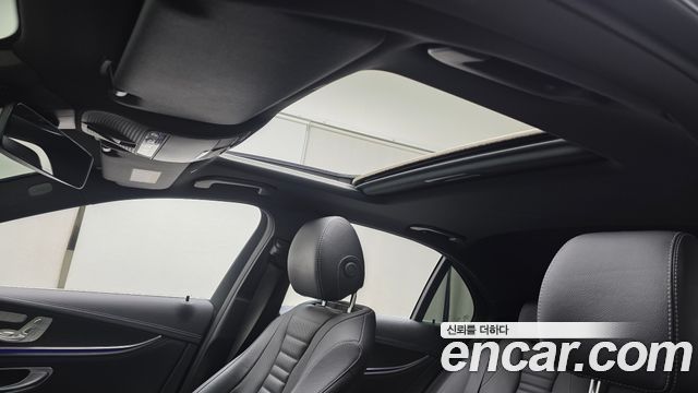 Mercedes-Benz E-Class (W213) E220d 4MATIC AMG Line 2022 — фото 28