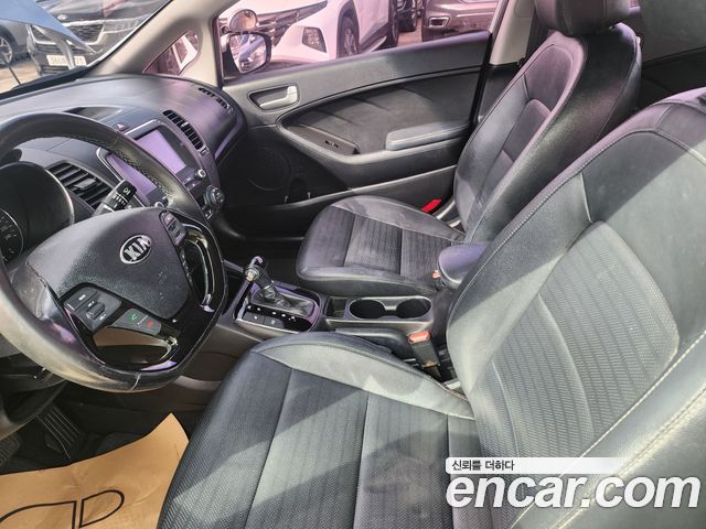 Kia K3 Trendy 2017 — фото 19