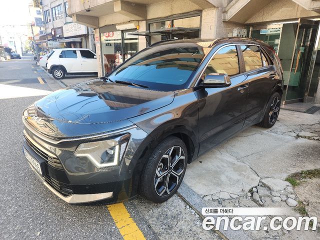Kia Niro Signature 2023 — фото 4