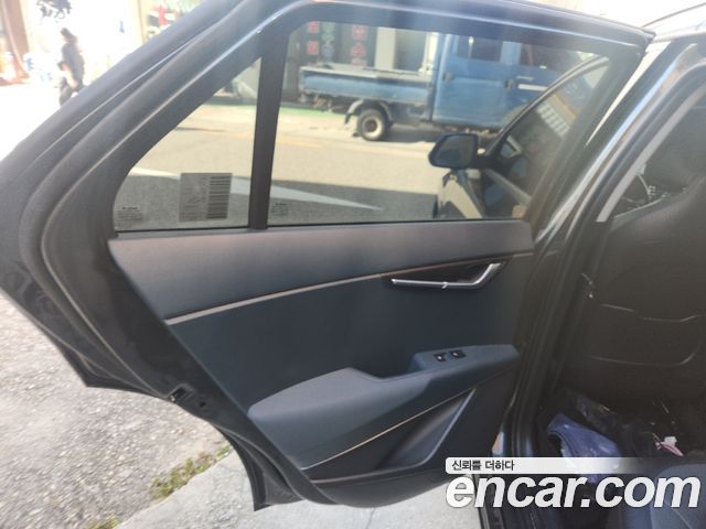Kia Niro Signature 2023 — фото 21