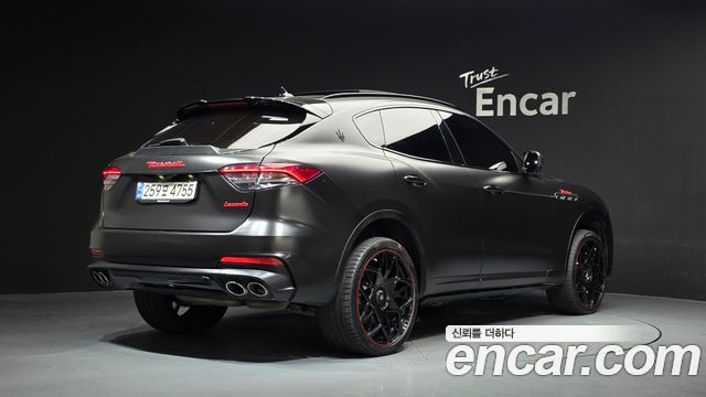 Maserati Levante 3.0 AWD Modena 2022 — фото 2