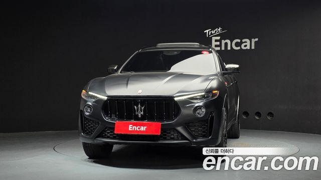 Maserati Levante 3.0 AWD Modena 2022 — фото 3