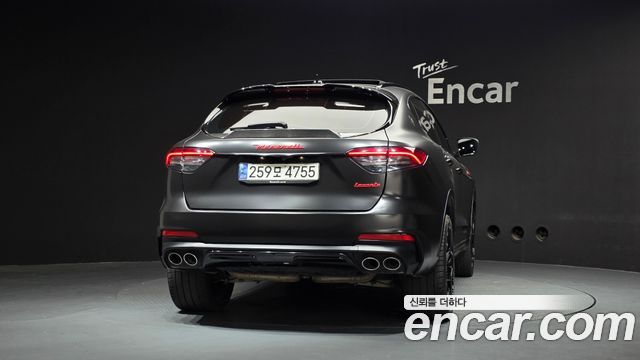 Maserati Levante 3.0 AWD Modena 2022 — фото 4