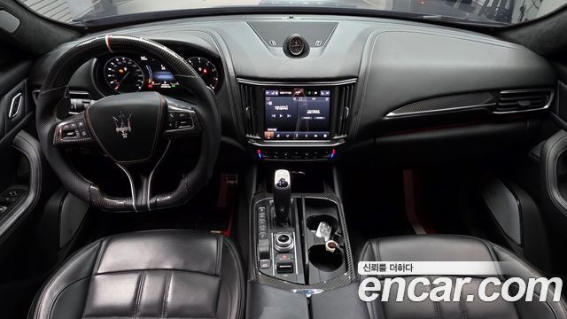 Maserati Levante 3.0 AWD Modena 2022 — фото 7