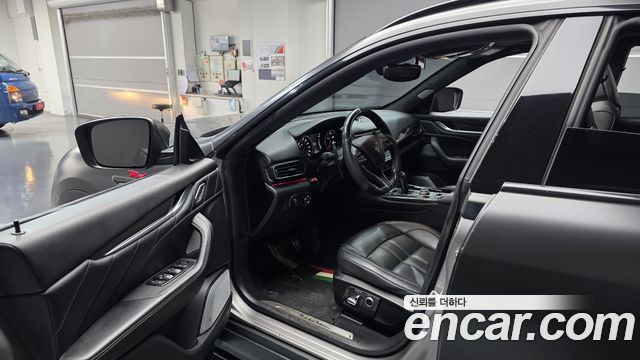 Maserati Levante 3.0 AWD Modena 2022 — фото 10