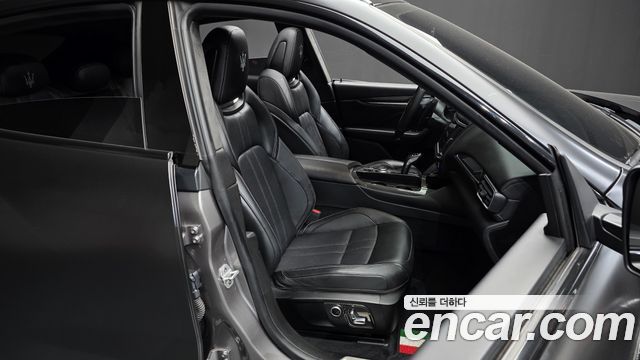 Maserati Levante 3.0 AWD Modena 2022 — фото 12