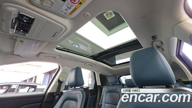 Lincoln Corsair 2.0 Reserve AWD 2021 — фото 18