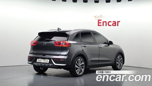 Kia Niro Noblesse 2017 — фото 2