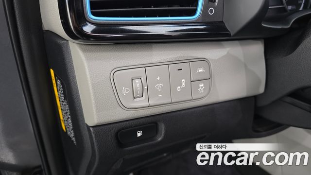 Kia Niro Noblesse 2017 — фото 15