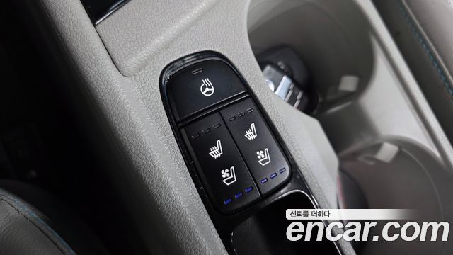 Kia Niro Noblesse 2017 — фото 18