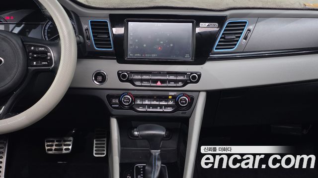 Kia Niro Noblesse 2017 — фото 19