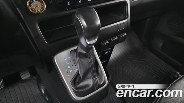 Hyundai Staria L3.5 Cargo 3-Seater Modern 2022 — фото 9