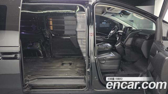 Hyundai Staria L3.5 Cargo 3-Seater Modern 2022 — фото 15