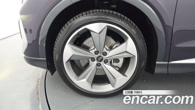 Audi Q4 e-tron (F4) 45 Premium Sportback 2026 — фото 5