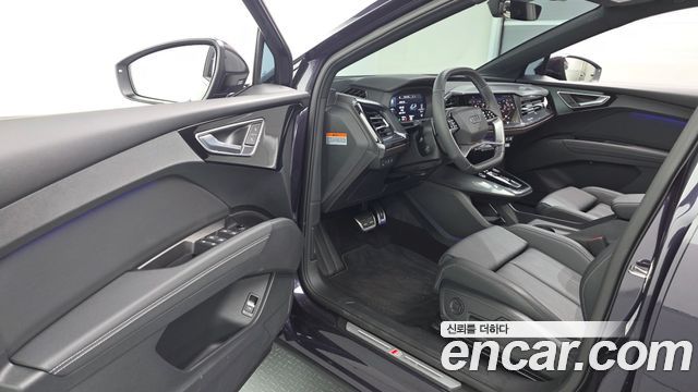 Audi Q4 e-tron (F4) 45 Premium Sportback 2026 — фото 10