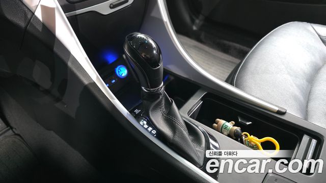 Hyundai Sonata Hybrid 2.0 Premium 2014 — фото 9
