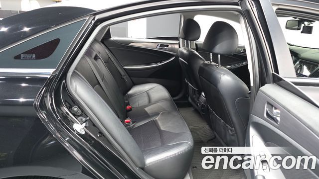 Hyundai Sonata Hybrid 2.0 Premium 2014 — фото 12