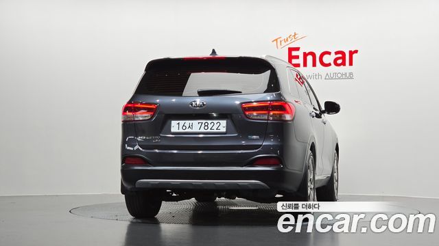 Kia Sorento Diesel 2.0 2WD Noblesse Special 2015 — фото 4