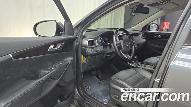 Kia Sorento Diesel 2.0 2WD Noblesse Special 2015 — фото 10