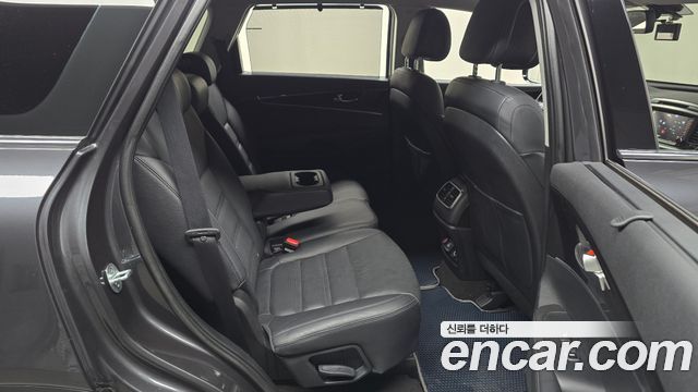 Kia Sorento Diesel 2.0 2WD Noblesse Special 2015 — фото 11