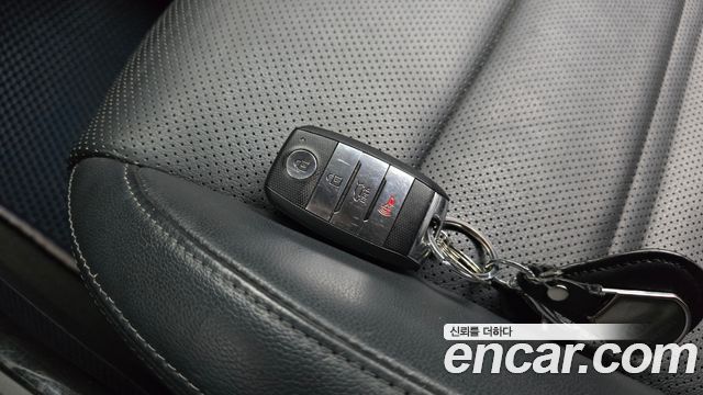 Kia Sorento Diesel 2.0 2WD Noblesse Special 2015 — фото 16
