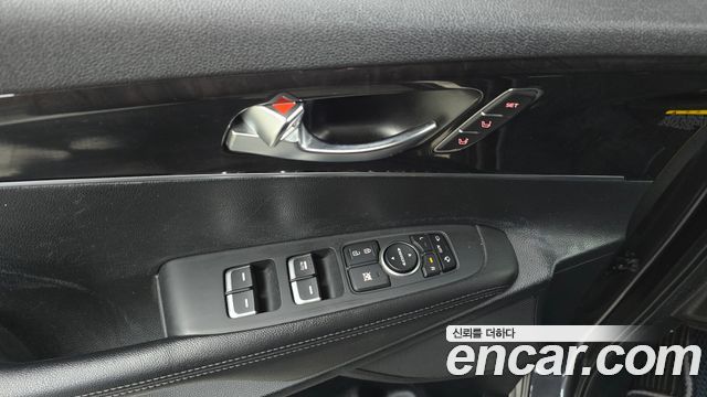 Kia Sorento Diesel 2.0 2WD Noblesse Special 2015 — фото 17