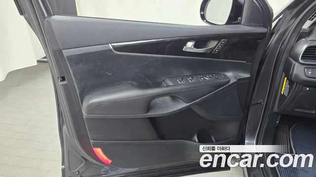Kia Sorento Diesel 2.0 2WD Noblesse Special 2015 — фото 24