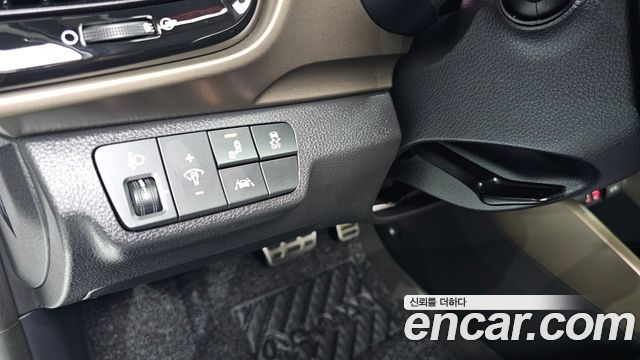 Kia Stonic 1.4 Prestige 2020 — фото 12