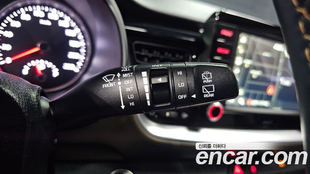 Kia Stonic 1.4 Prestige 2020 — фото 15