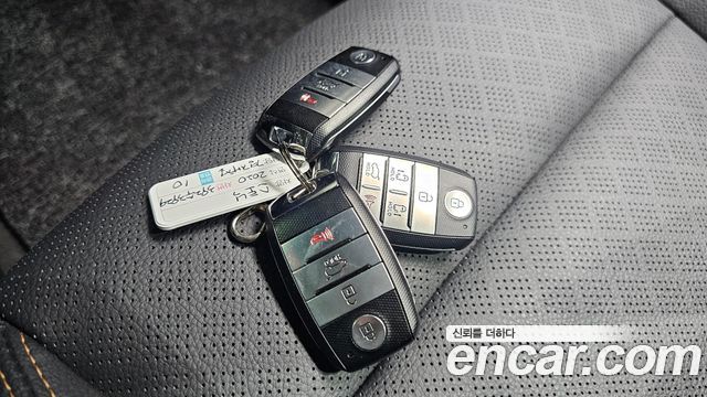 Kia Stonic 1.4 Prestige 2020 — фото 32