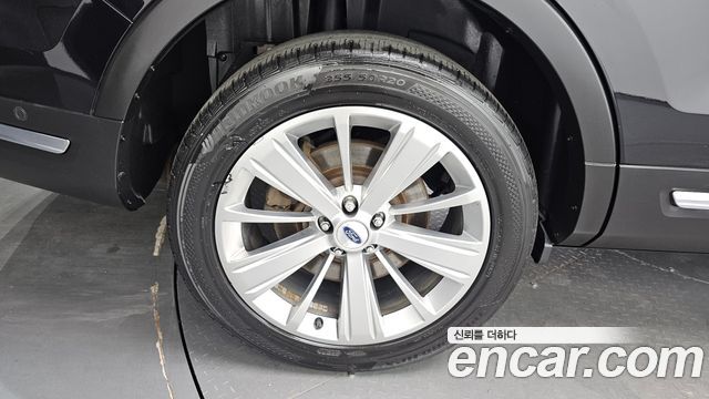 Ford Explorer 2.3 Limited 4WD 5th 2019 — фото 5