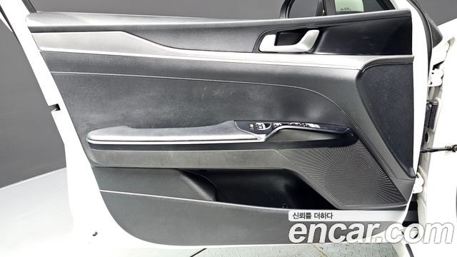 Kia K5 (III) 2.0 Prestige 2020 — фото 24