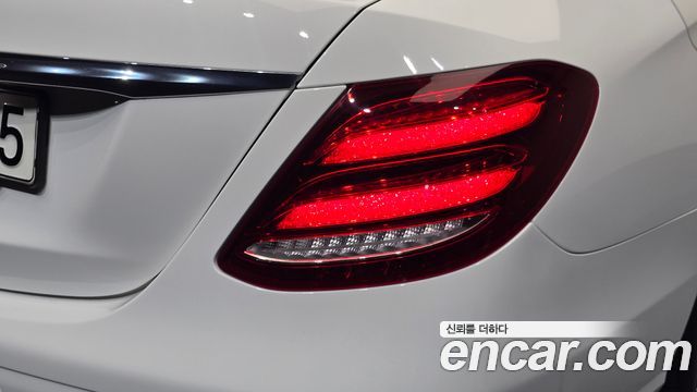 Mercedes-Benz E-Class (W213) E250 Avantgarde 2020 — фото 23
