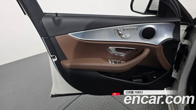 Mercedes-Benz E-Class (W213) E250 Avantgarde 2020 — фото 24