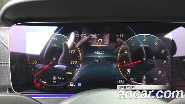 Mercedes-Benz E-Class (W213) E250 AMG Line 2023 — фото 8