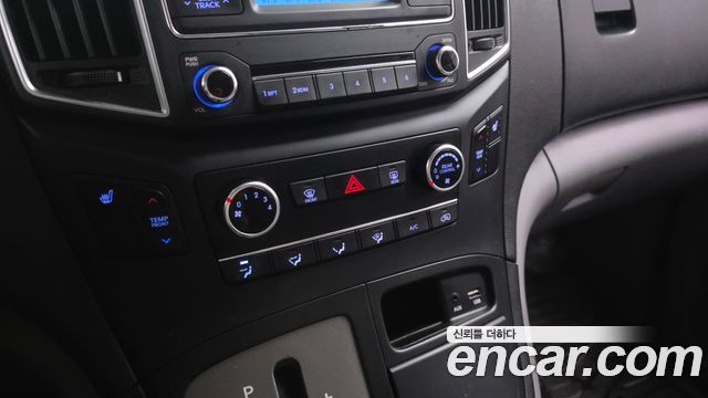 Hyundai Grand Starex 12-Seater Wagon Smart 2017 — фото 15