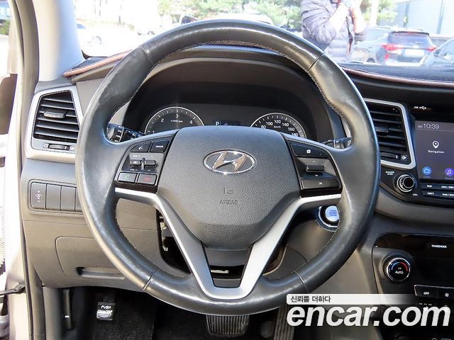 Hyundai Tucson Diesel 2.0 2WD Modern 2016 — фото 8