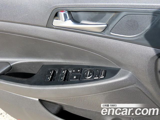 Hyundai Tucson Diesel 2.0 2WD Modern 2016 — фото 15
