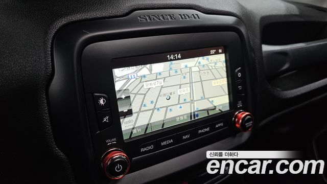 Jeep Renegade 2.4 Longitude High 2017 — фото 13